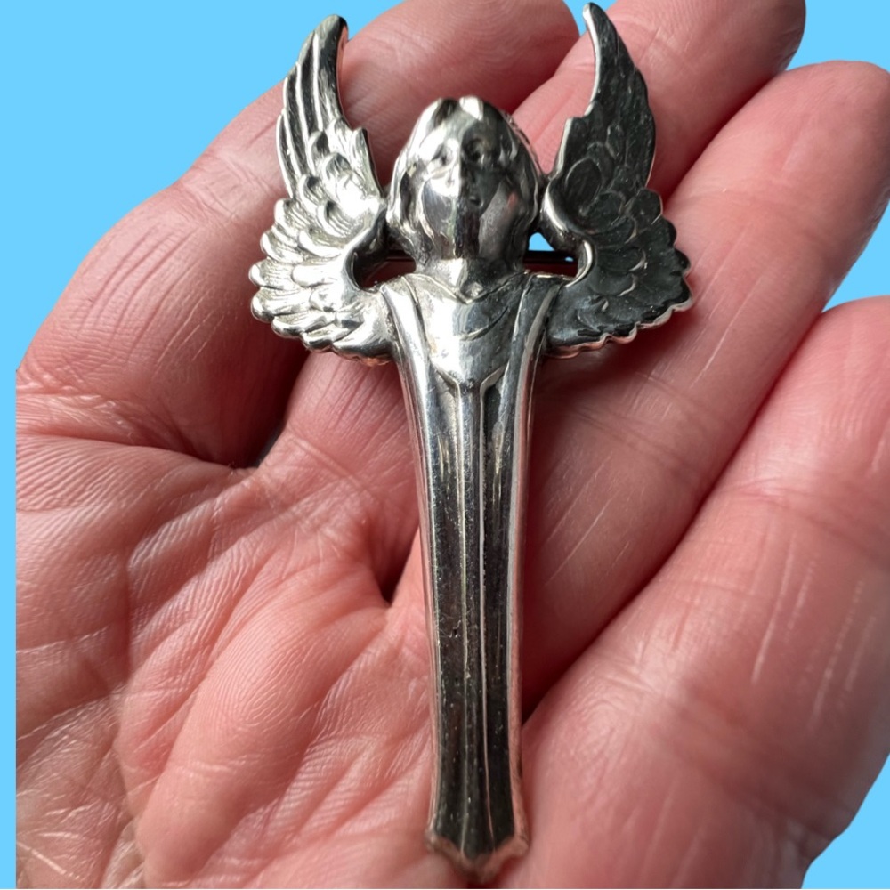 925 Sterling Silver Angel Wing Brooch Pin - Picture 5 of 14